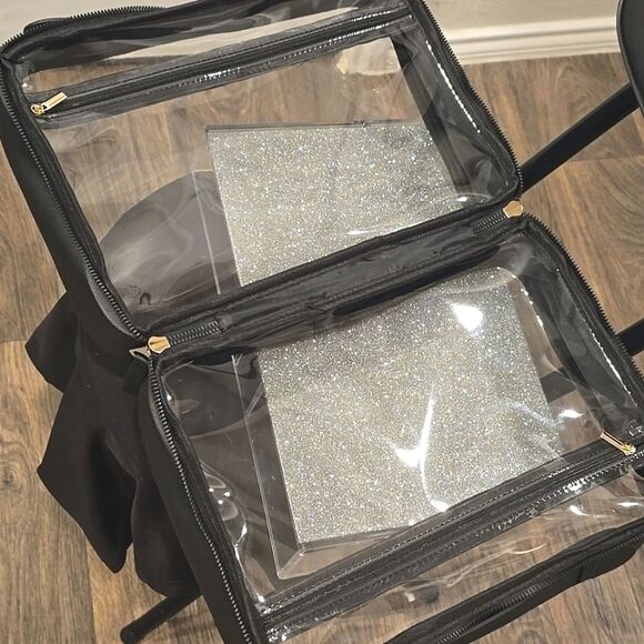 So Chic Transparent Cosmetic Case - Picture 7 of 11